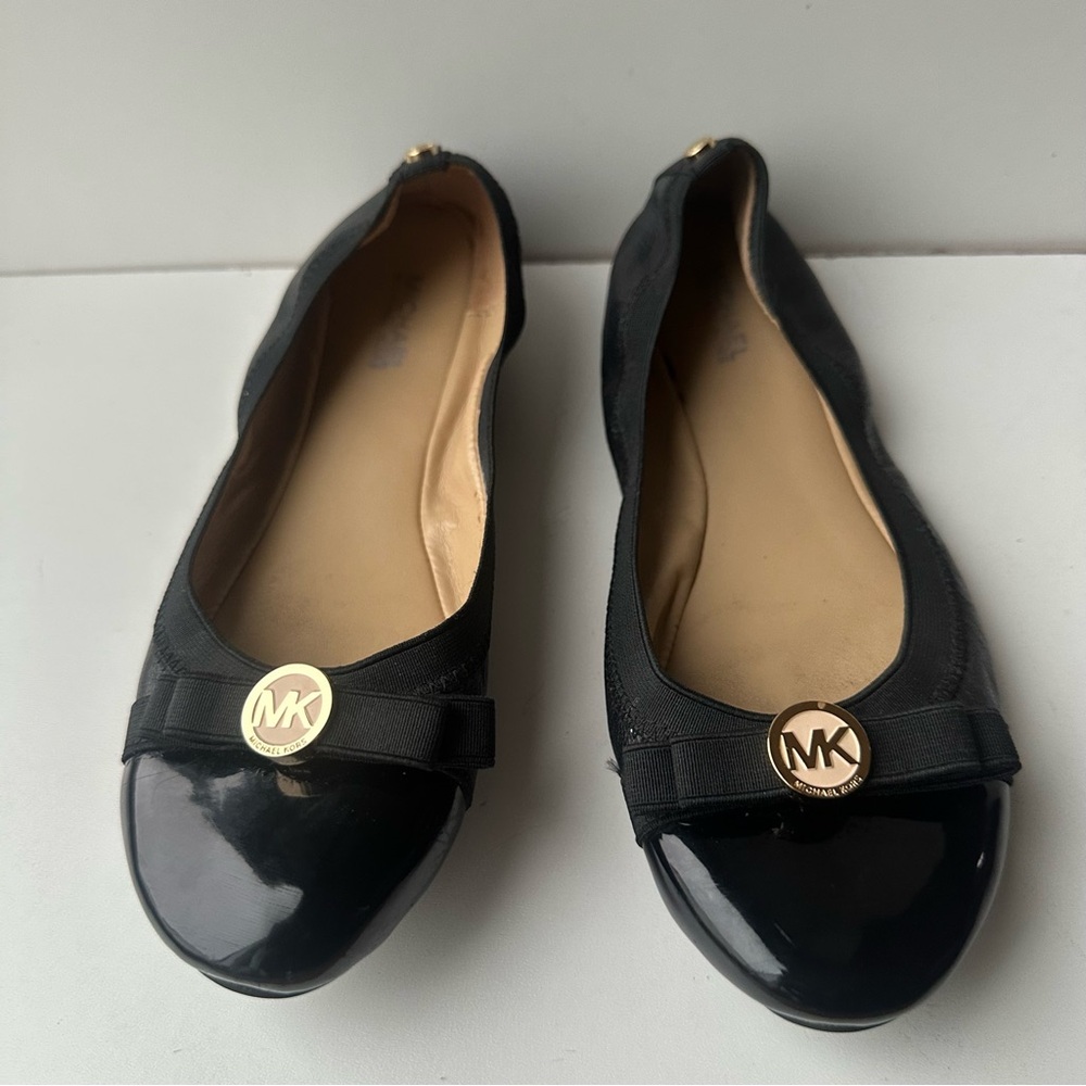 Michael Kors Dixie Black Nude Leather Cap Toe Bow Flats Ballet Loafers Size 7.5
